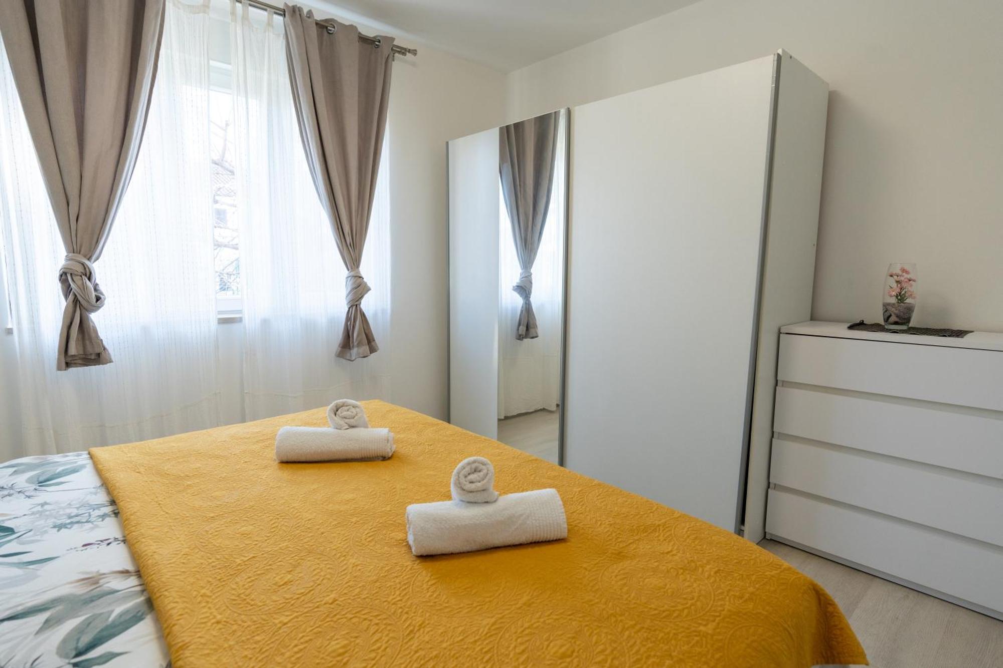 Two-Bedroom Apartment Rea In Rovinj Ngoại thất bức ảnh
